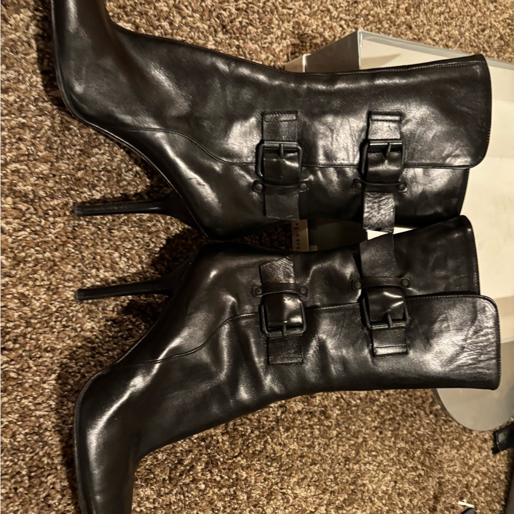 Charles David Black Heeled Boots-Italian leather - Picture 7 of 7